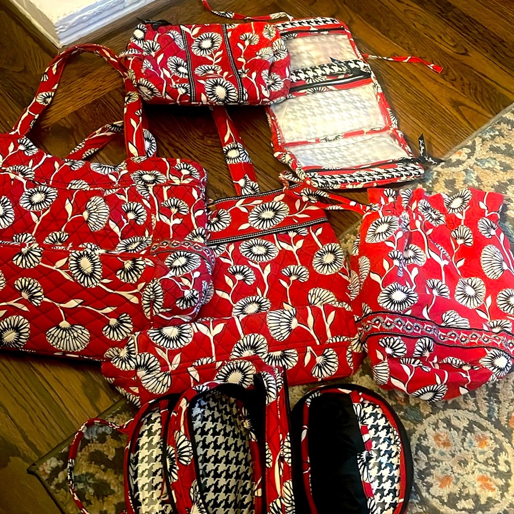 Vera Bradley Deco Daisy collection